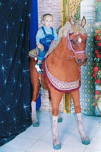 outhman sur  son cheval