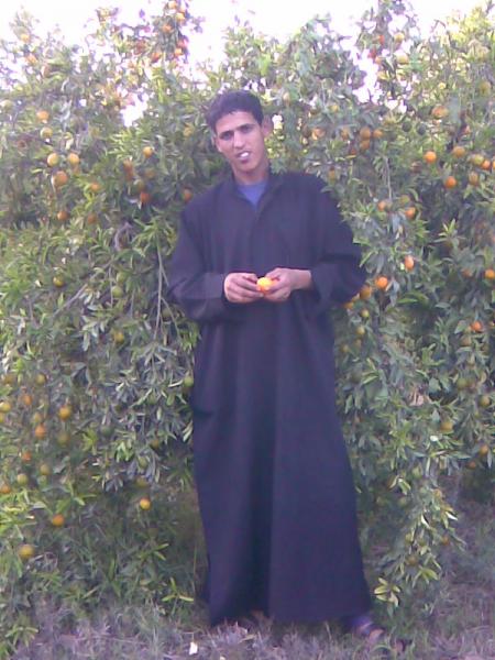 brahim dans  le jardin